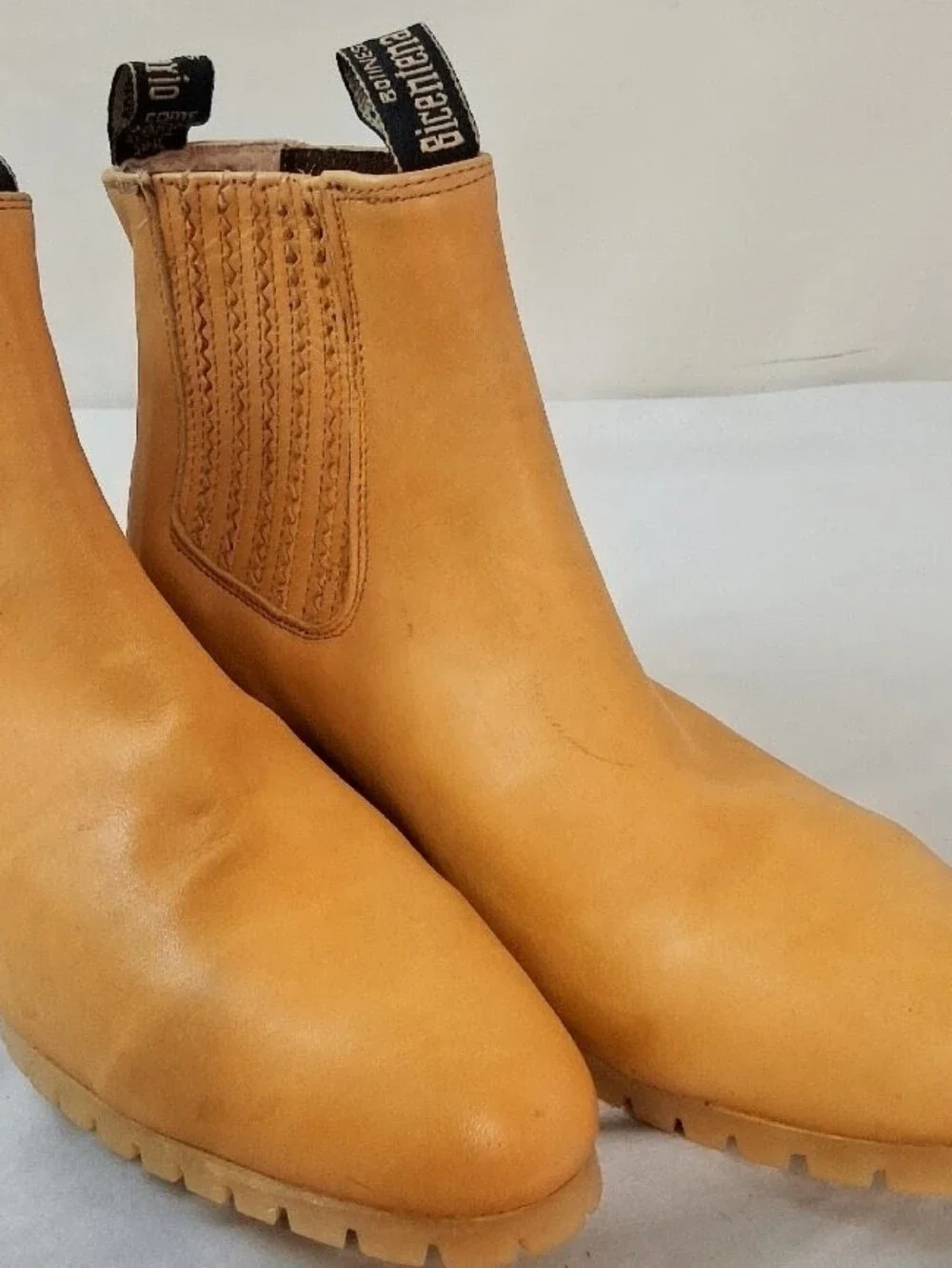 Bicentenario Tan Leather Chelsea Boots – Size 29 / US11 (Men's Slip-On Lug Sole)